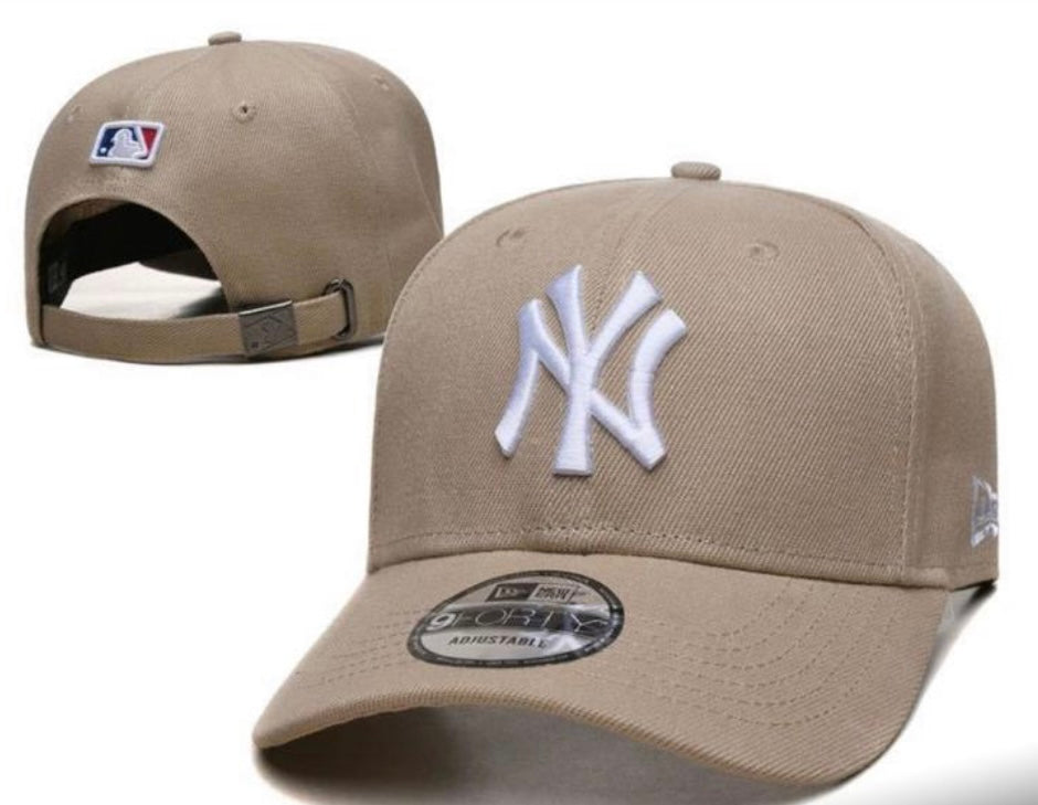 Fitted Caps π©·π©΅π