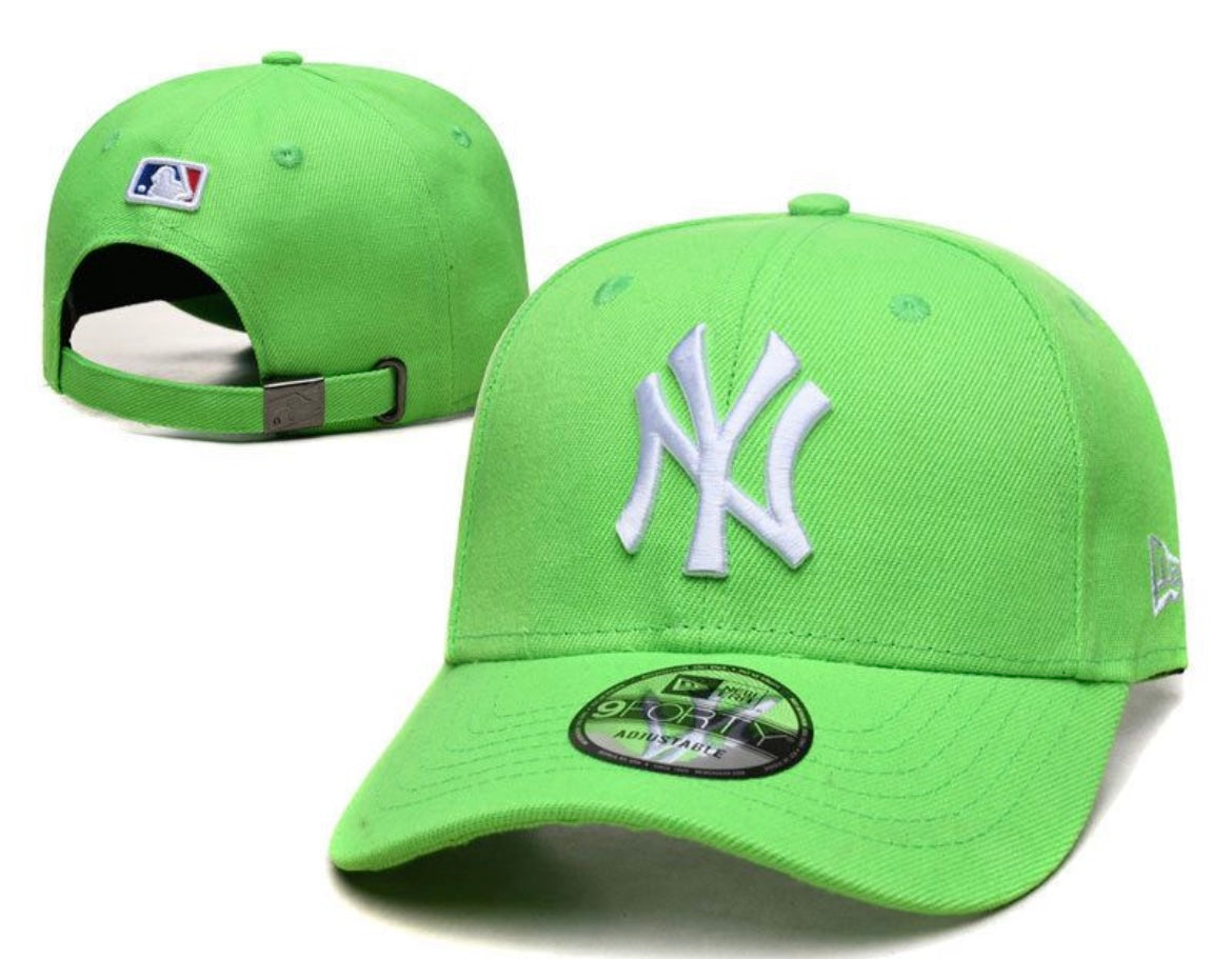 Fitted Caps 🩷🩵🎀