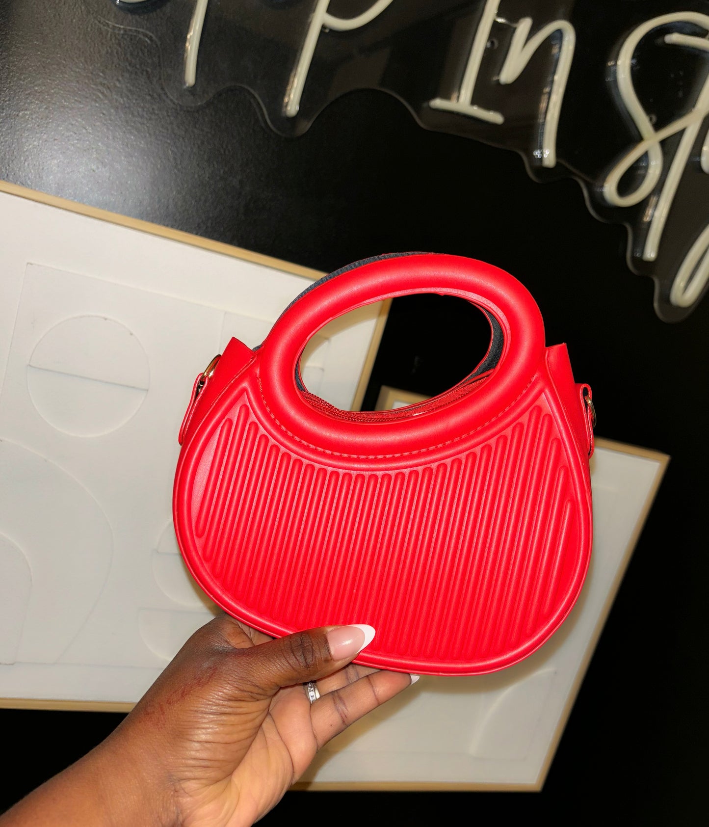 Oval Handle Fashion Bag 🖤🧡❤️💚